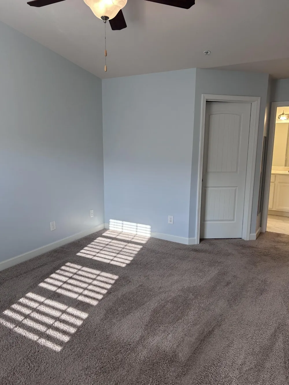 1040 Charlie Daniels PKWY #APT 166 Mount Juliet, TN 37122