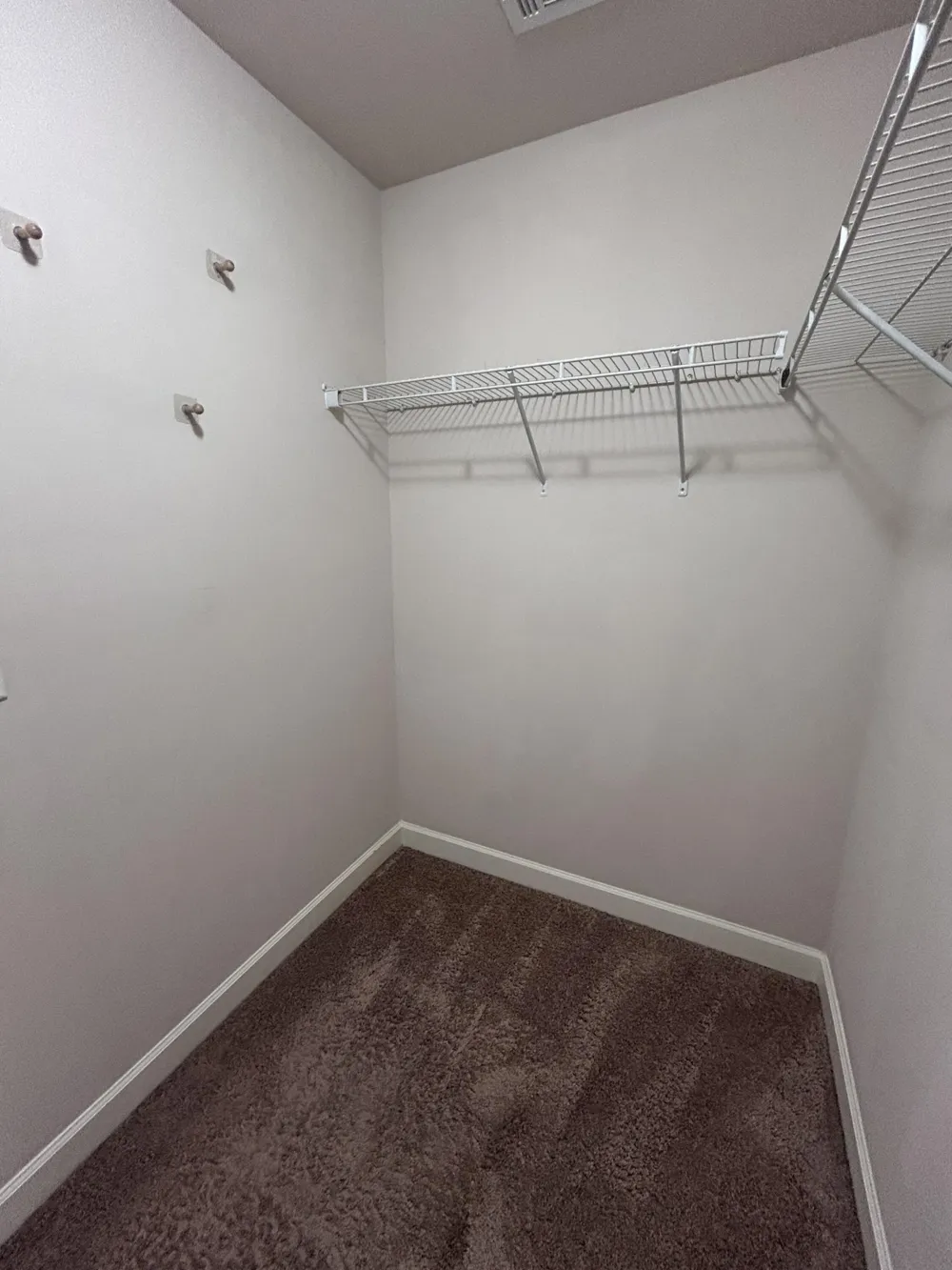 1040 Charlie Daniels PKWY #APT 166 Mount Juliet, TN 37122