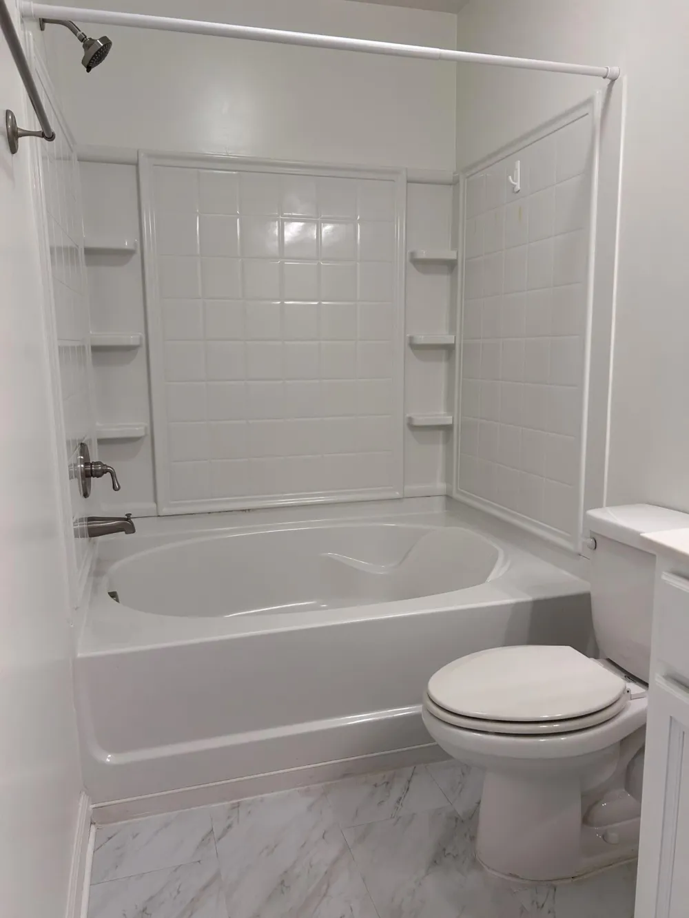 1040 Charlie Daniels PKWY #APT 166 Mount Juliet, TN 37122