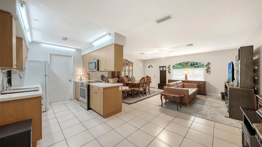 4498 HIDDEN RIVER ROAD Sarasota, FL 34240