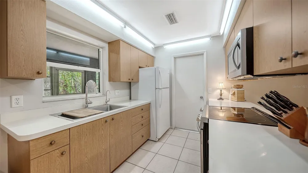 4498 HIDDEN RIVER ROAD Sarasota, FL 34240