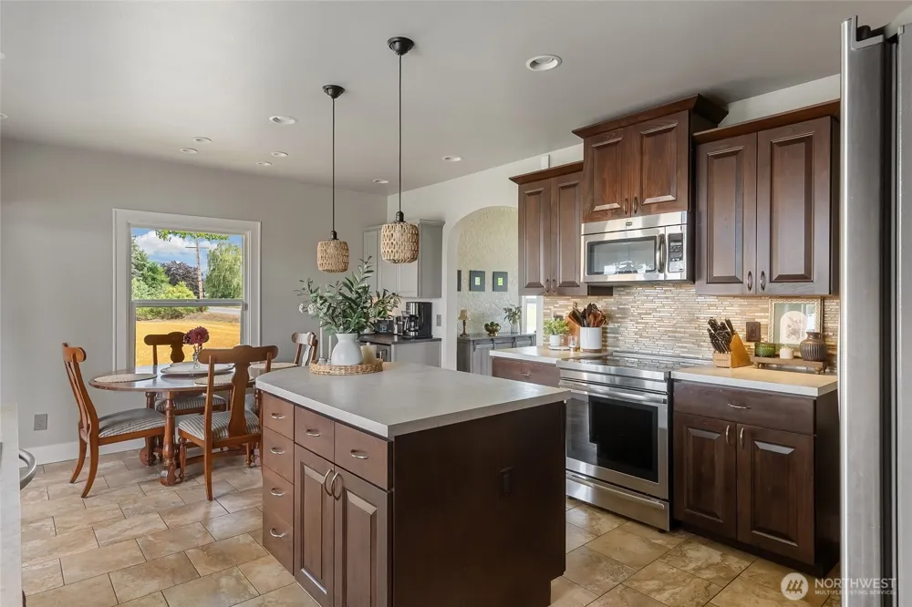 17645 Mclean Road Mount Vernon, WA 98273
