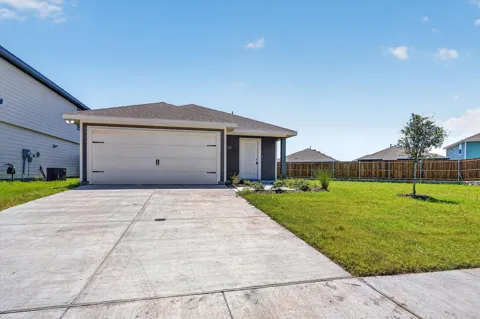 1128 Northfield Drive