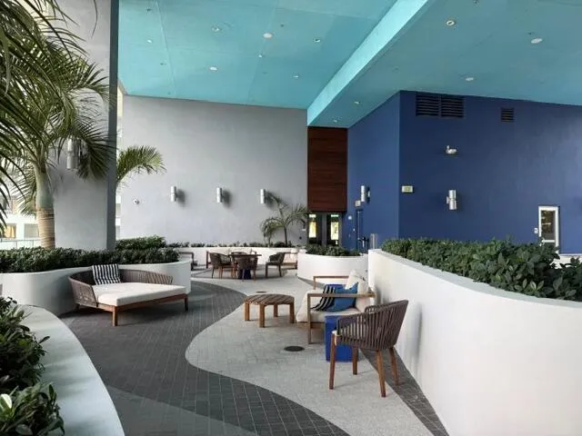 1300 BRICKELL BAY #2105 Miami, FL 33131