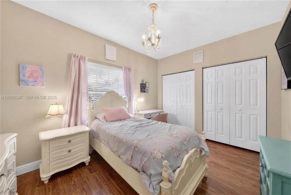 15166 SW 142nd Ct Miami, FL 33186