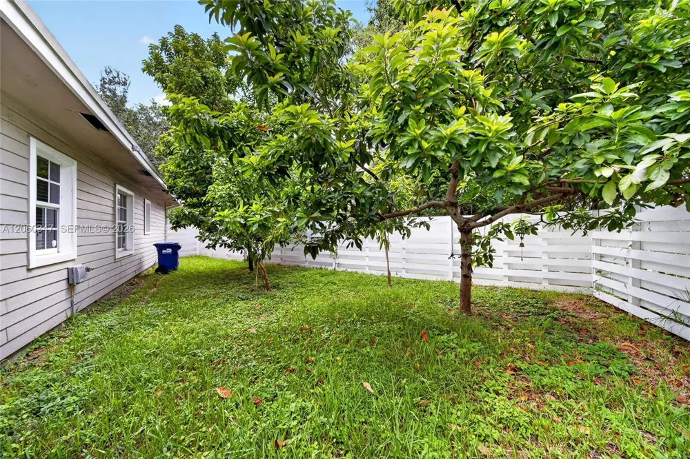 15166 SW 142nd Ct Miami, FL 33186