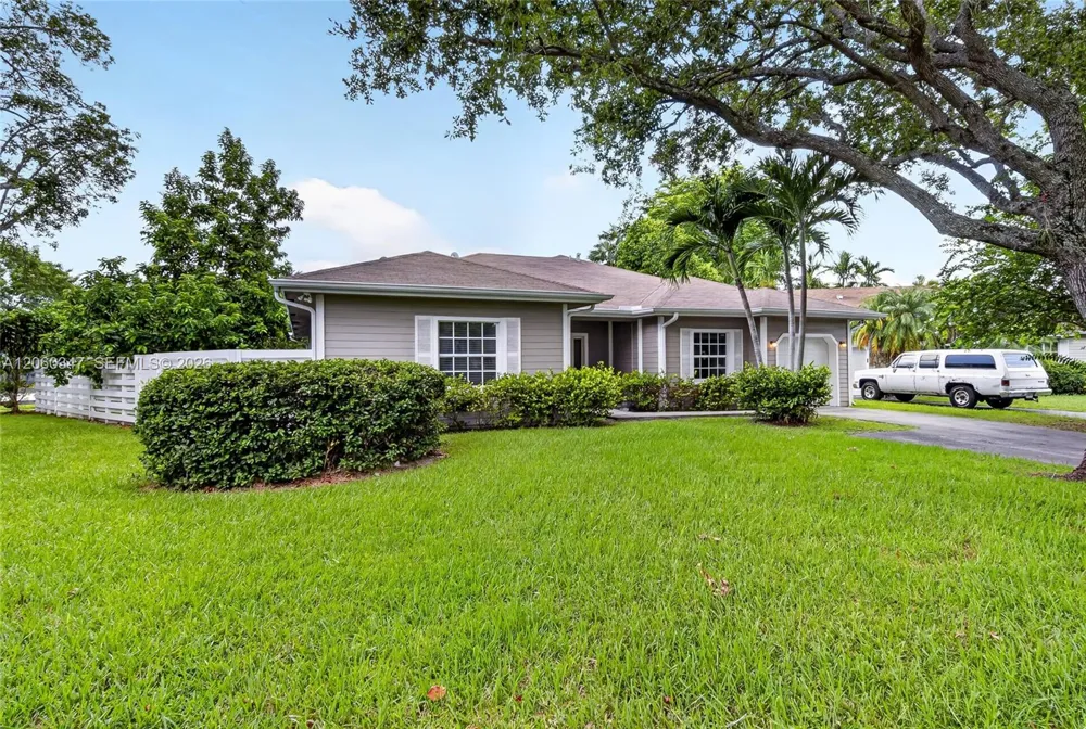 15166 SW 142nd Ct Miami, FL 33186