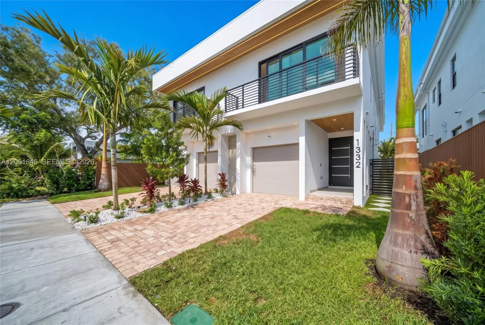 1320 NE 16th Ter Fort Lauderdale, FL 33304
