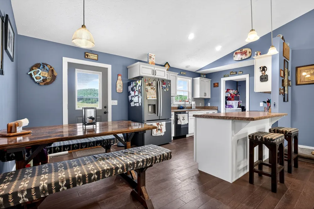2040 Walker Cove Rd Sparta, TN 38583
