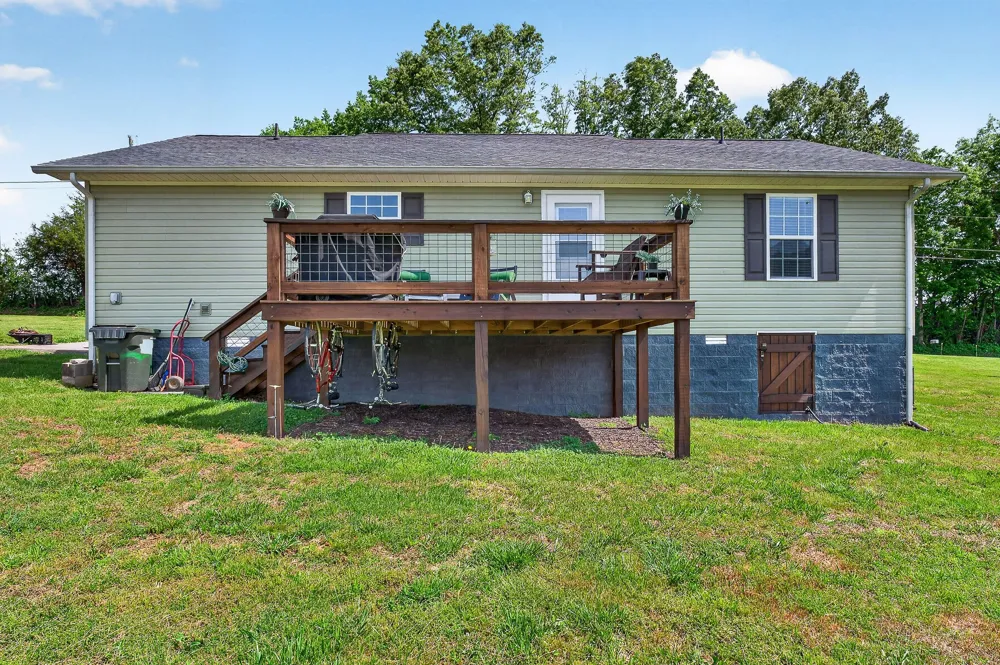 2040 Walker Cove Rd Sparta, TN 38583
