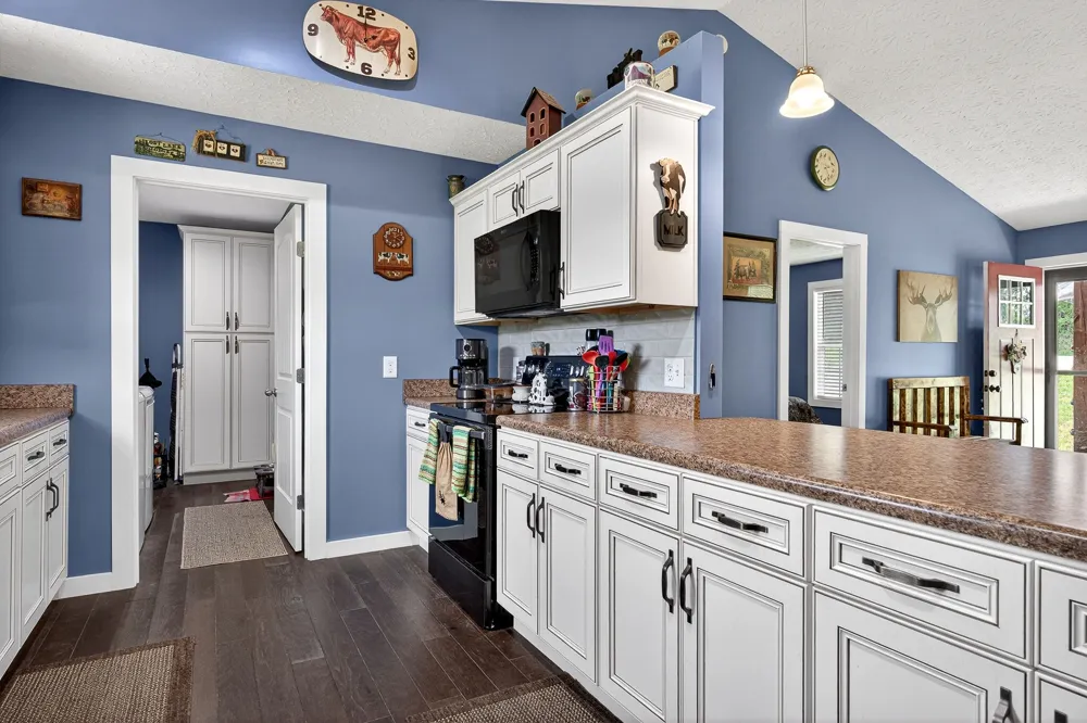 2040 Walker Cove Rd Sparta, TN 38583