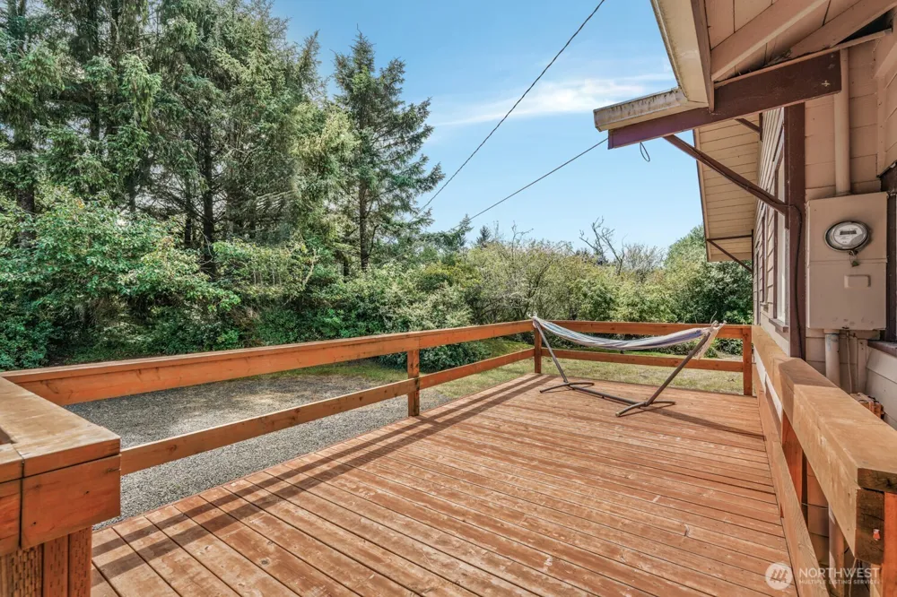 3756 State Route 105 Tokeland, WA 98590