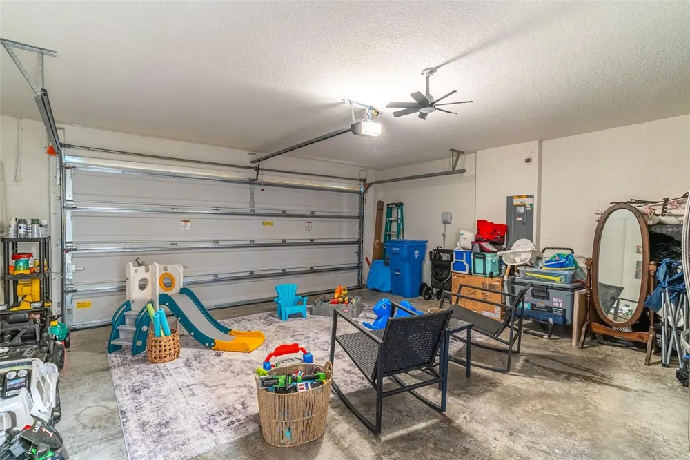 615 VALRI PARK DRIVE Valrico, FL 33594