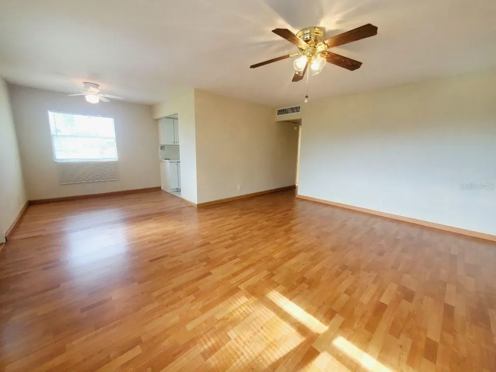 201 BEDFORD TRAIL #121 Sun City Center, FL 33573