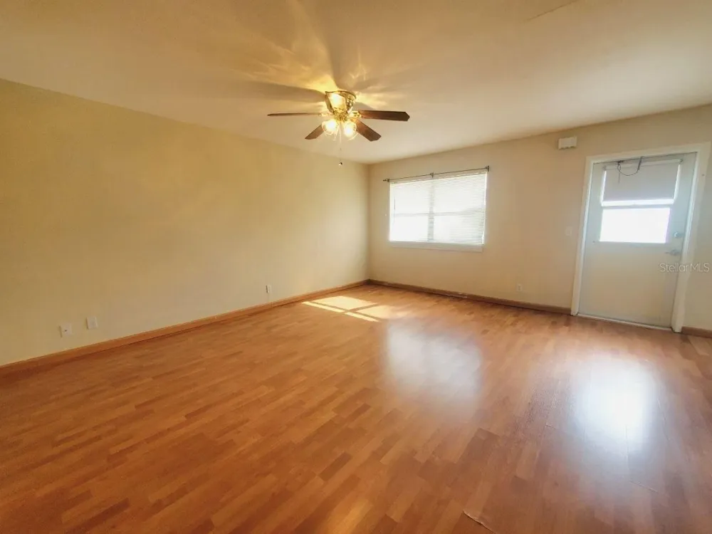 201 BEDFORD TRAIL #121 Sun City Center, FL 33573