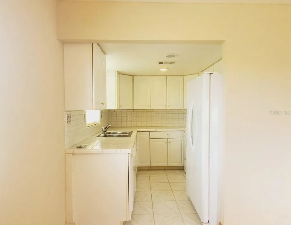 201 BEDFORD TRAIL #121 Sun City Center, FL 33573