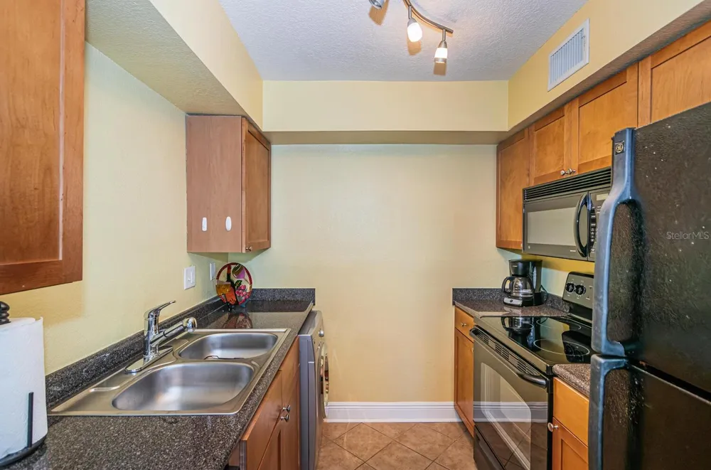 5215 COQUINA KEY DRIVE SE #B St Petersburg, FL 33705