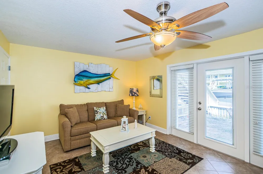 5215 COQUINA KEY DRIVE SE #B St Petersburg, FL 33705