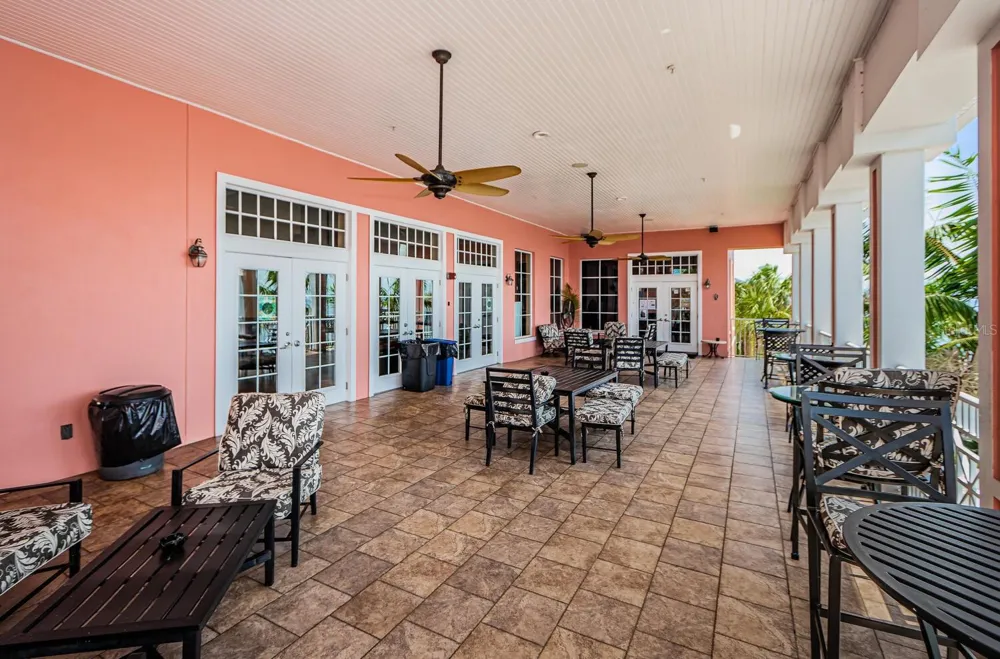 5215 COQUINA KEY DRIVE SE #B St Petersburg, FL 33705
