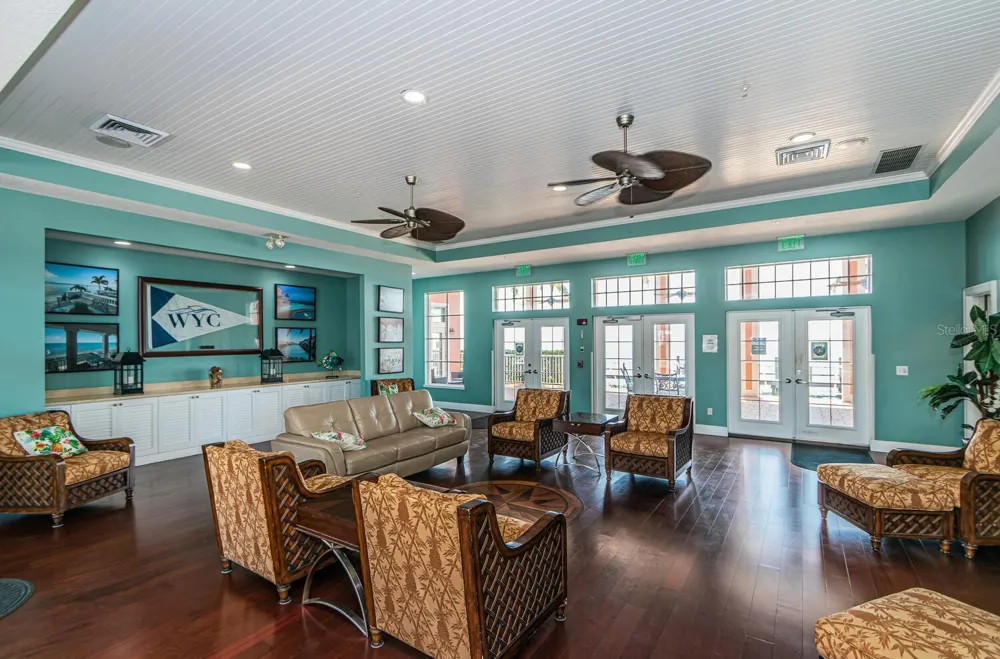 5215 COQUINA KEY DRIVE SE #B St Petersburg, FL 33705
