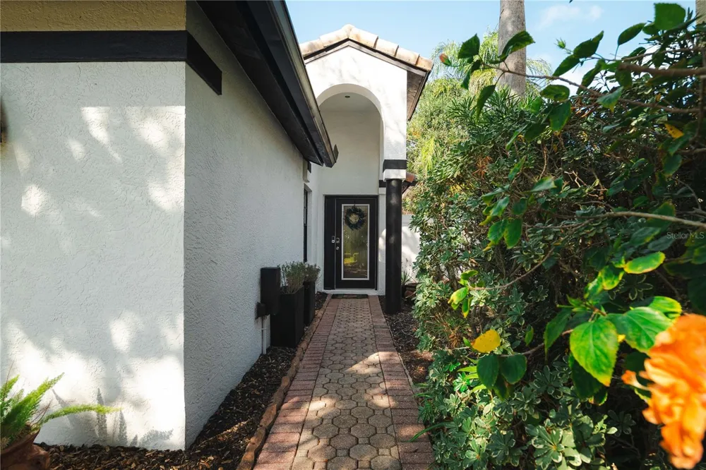 5806 CAY COVE COURT Tampa, FL 33615