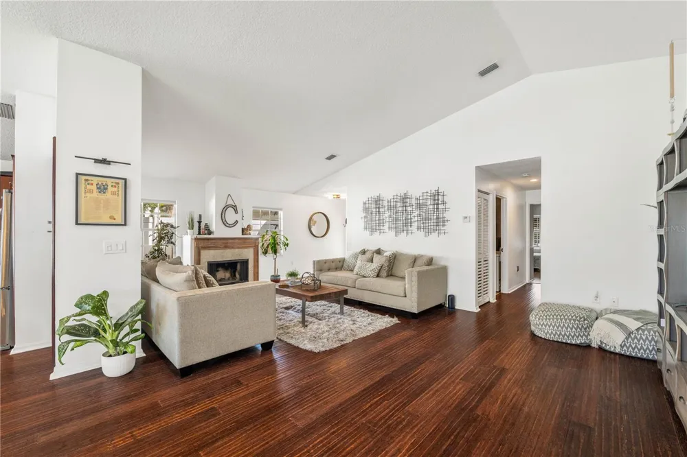 5806 CAY COVE COURT Tampa, FL 33615