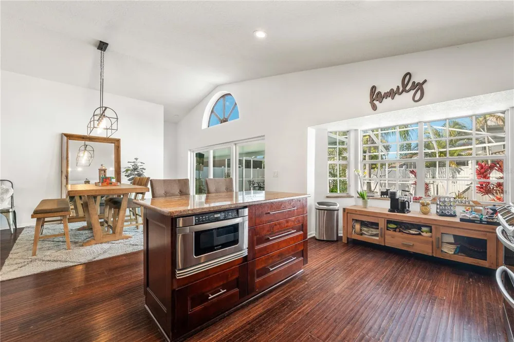 5806 CAY COVE COURT Tampa, FL 33615