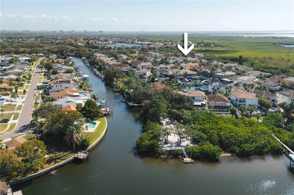 5806 CAY COVE COURT Tampa, FL 33615