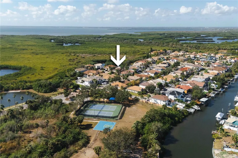 5806 CAY COVE COURT Tampa, FL 33615