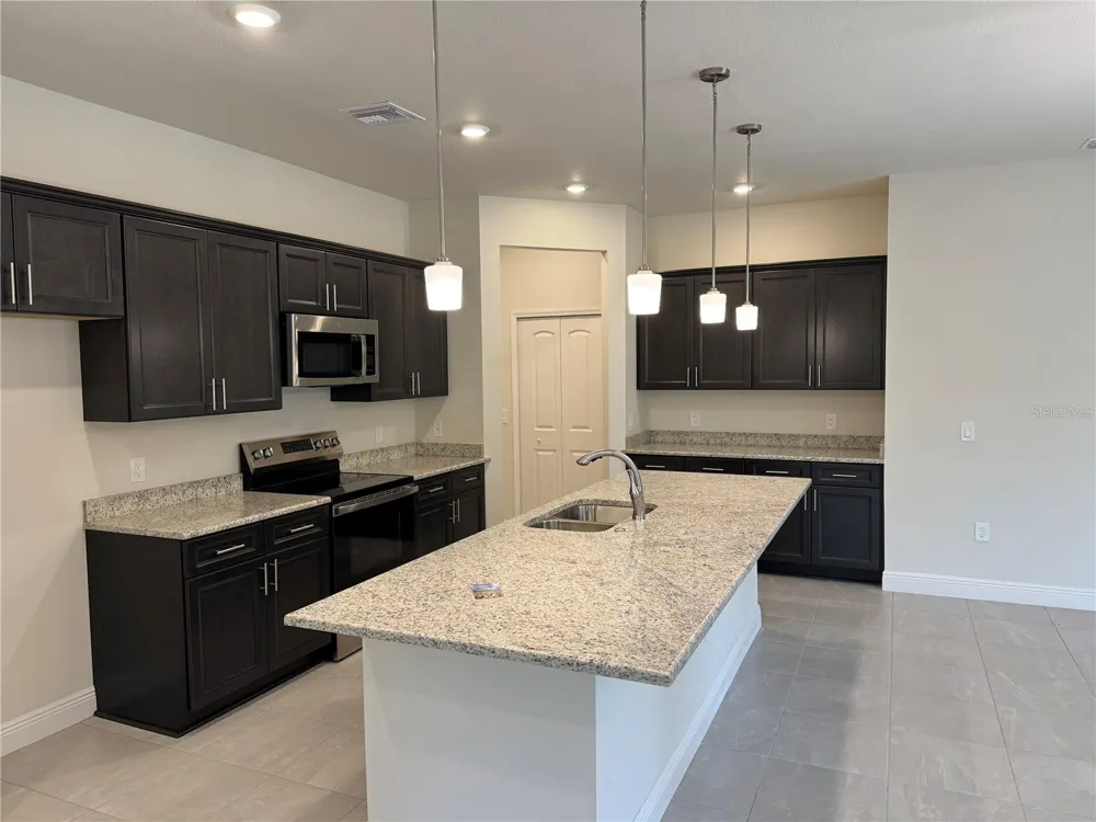 3271 NADASKY AVENUE North Port, FL 34288