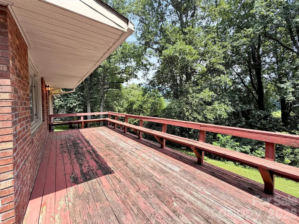 101 Cactus Loop Sylva, NC 28779