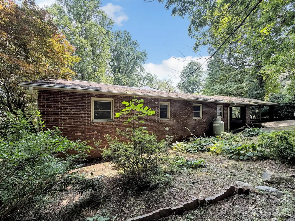 101 Cactus Loop Sylva, NC 28779