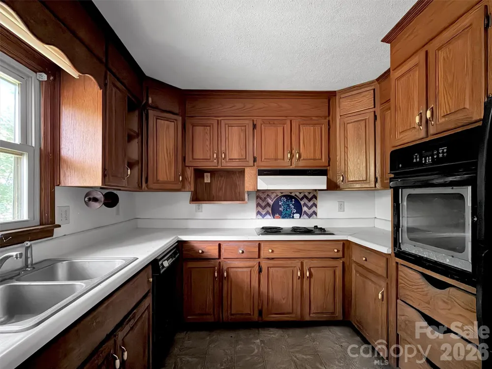101 Cactus Loop Sylva, NC 28779