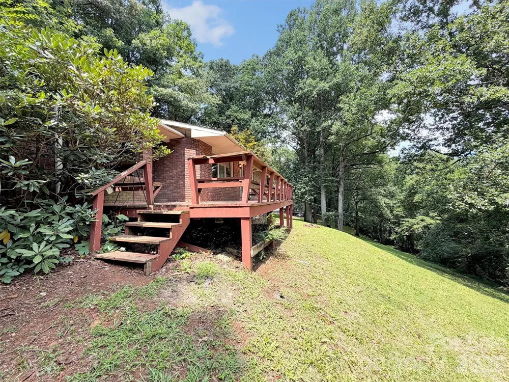 101 Cactus Loop Sylva, NC 28779