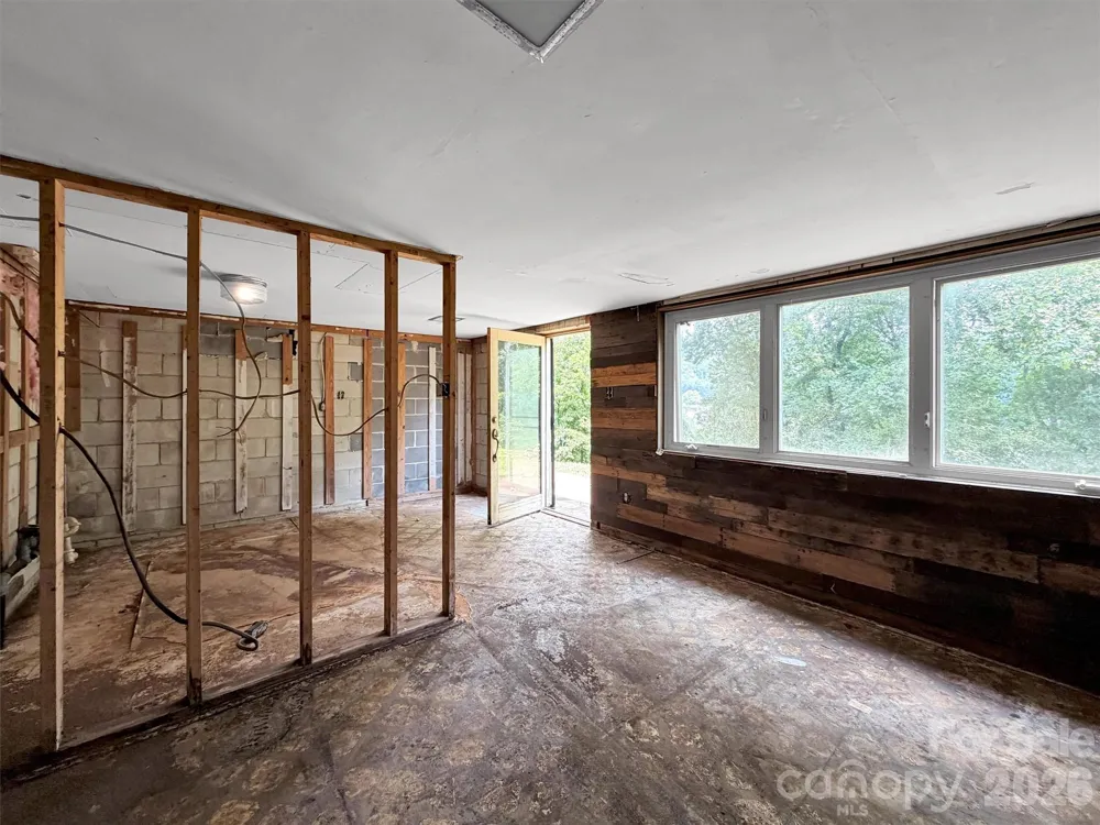 101 Cactus Loop Sylva, NC 28779