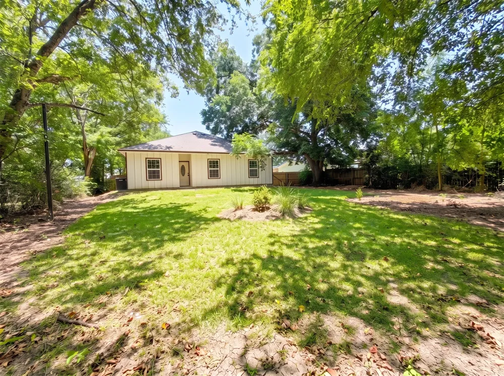 922 Gibbard Avenue Wills Point, TX 75169