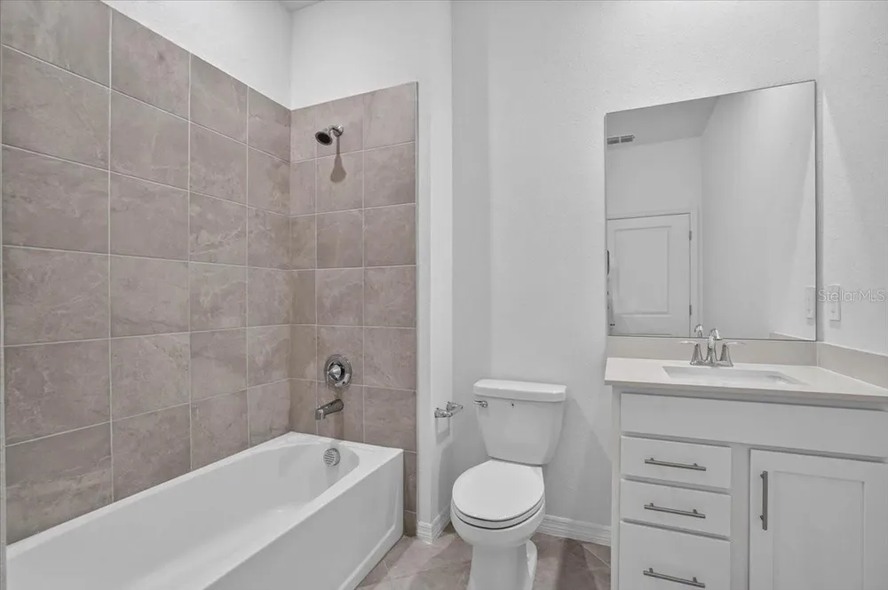 19209 CHERRYSTONE WAY #103 Lakewood Ranch, FL 34211