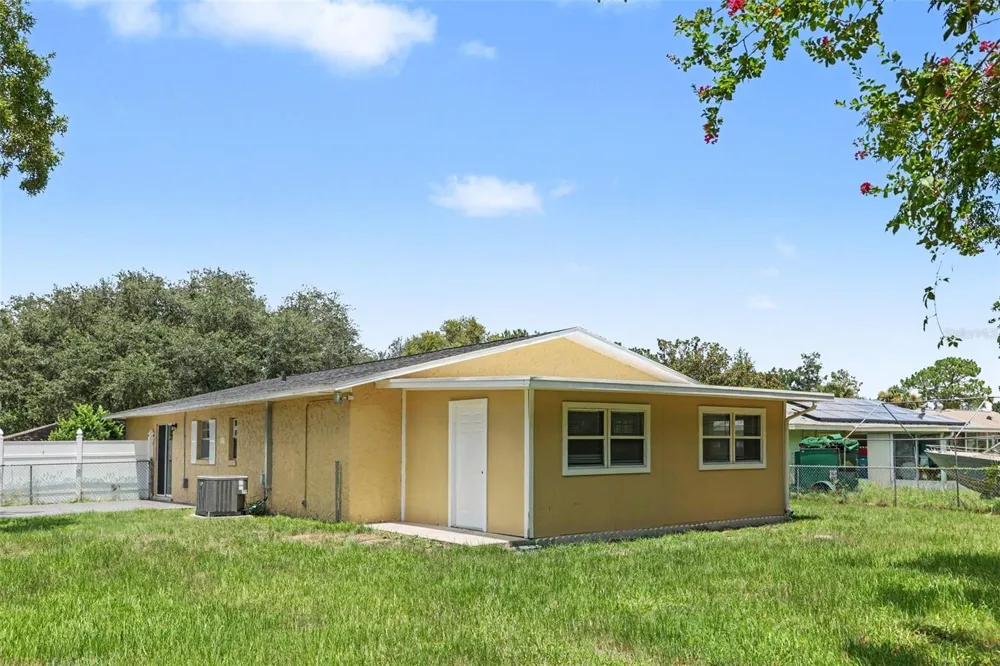 483 WATER RUN ocala, FL 34472