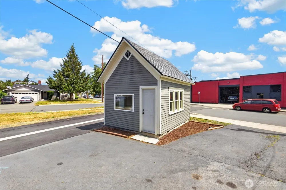 301 W Main Street Monroe, WA 98272