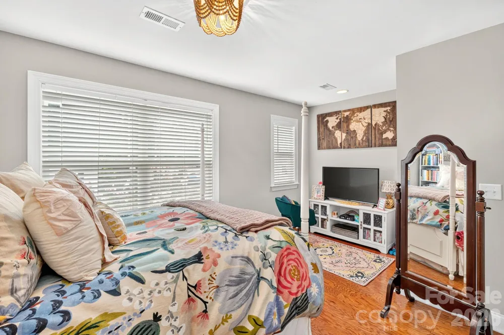 9 Winn Street Greenville, SC 29601