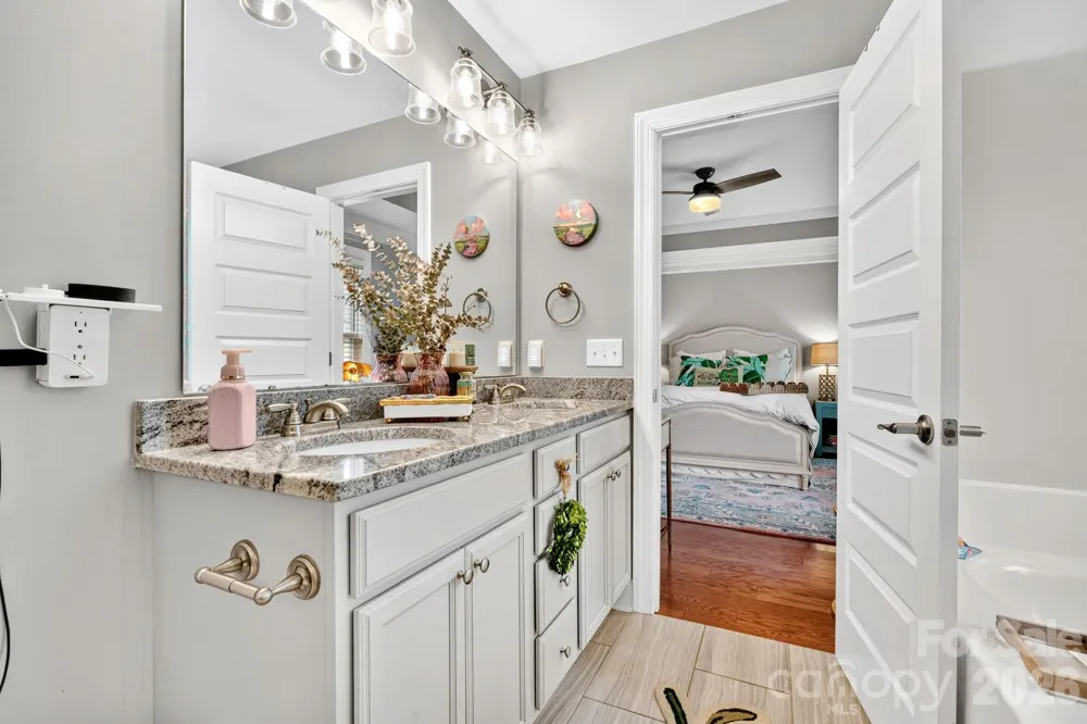9 Winn Street Greenville, SC 29601