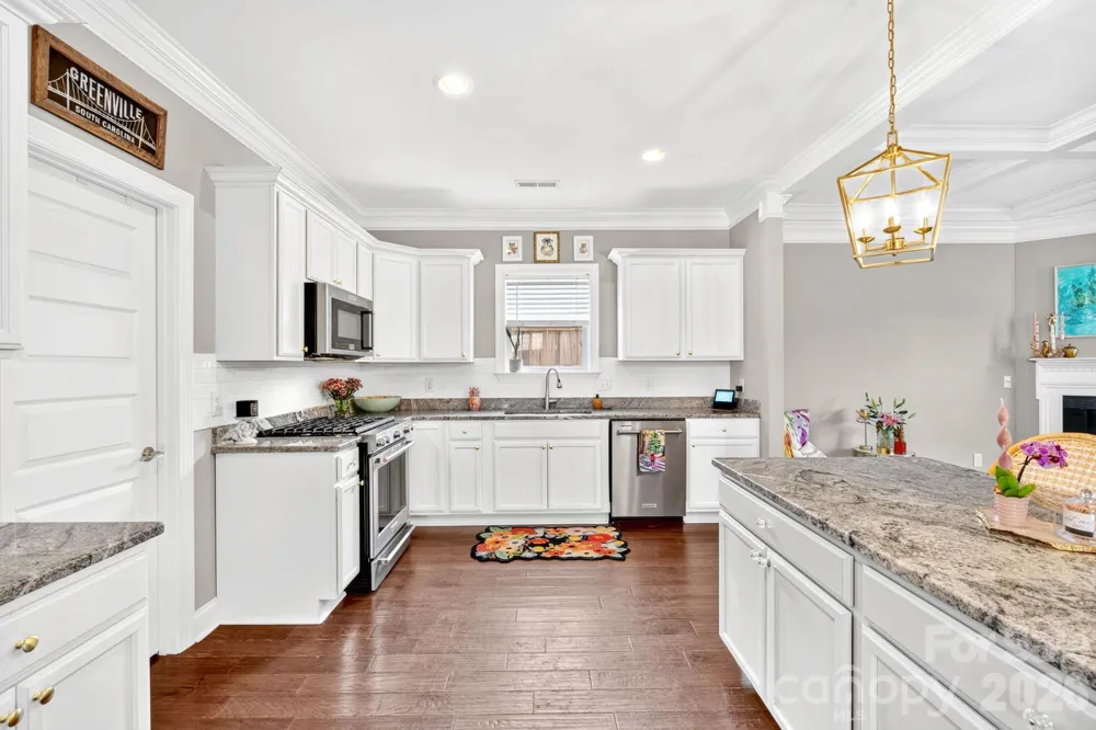 9 Winn Street Greenville, SC 29601