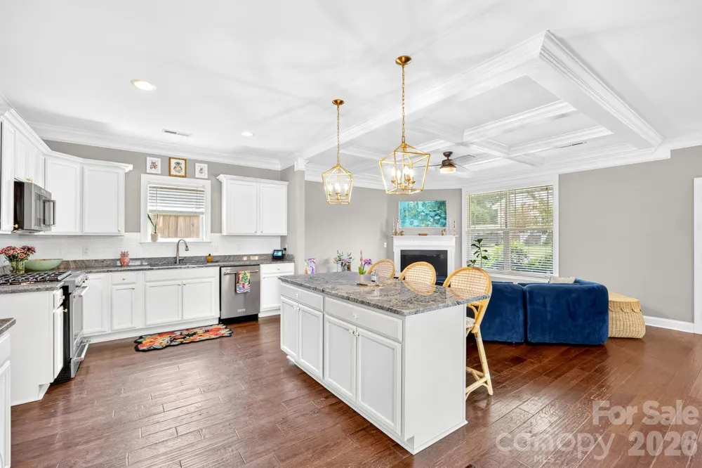 9 Winn Street Greenville, SC 29601