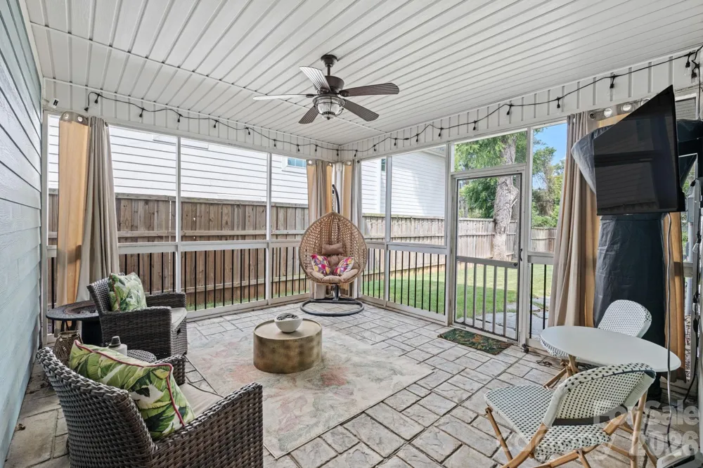9 Winn Street Greenville, SC 29601