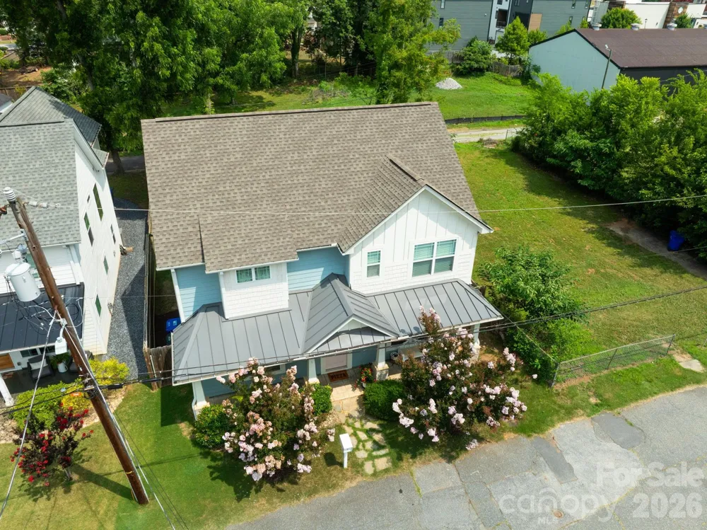 9 Winn Street Greenville, SC 29601