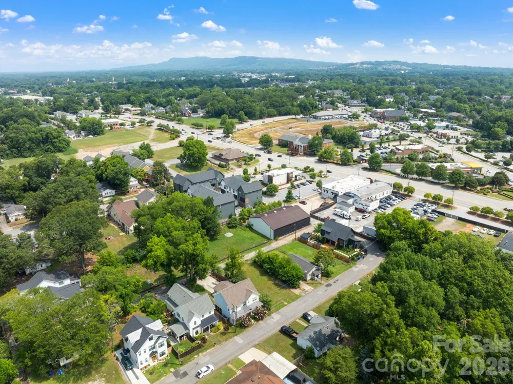 9 Winn Street Greenville, SC 29601
