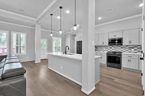 18207 Samie Nell Court