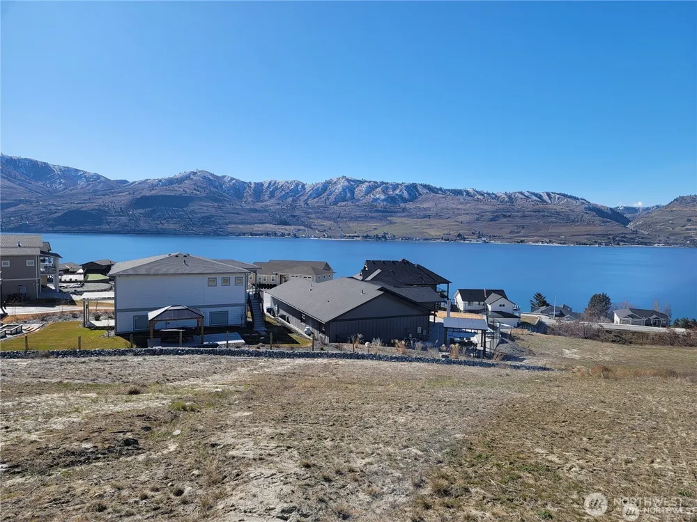 260 Apple Avenue Chelan, WA 98816
