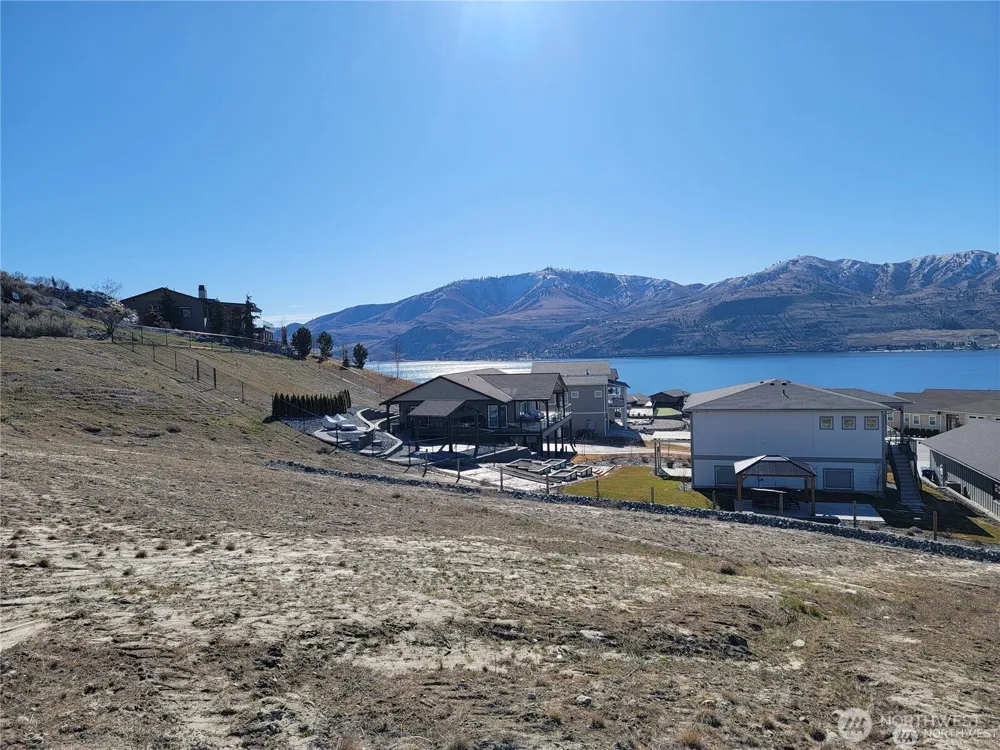 260 Apple Avenue Chelan, WA 98816