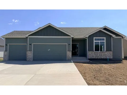 7048 Gateway Crossing Street